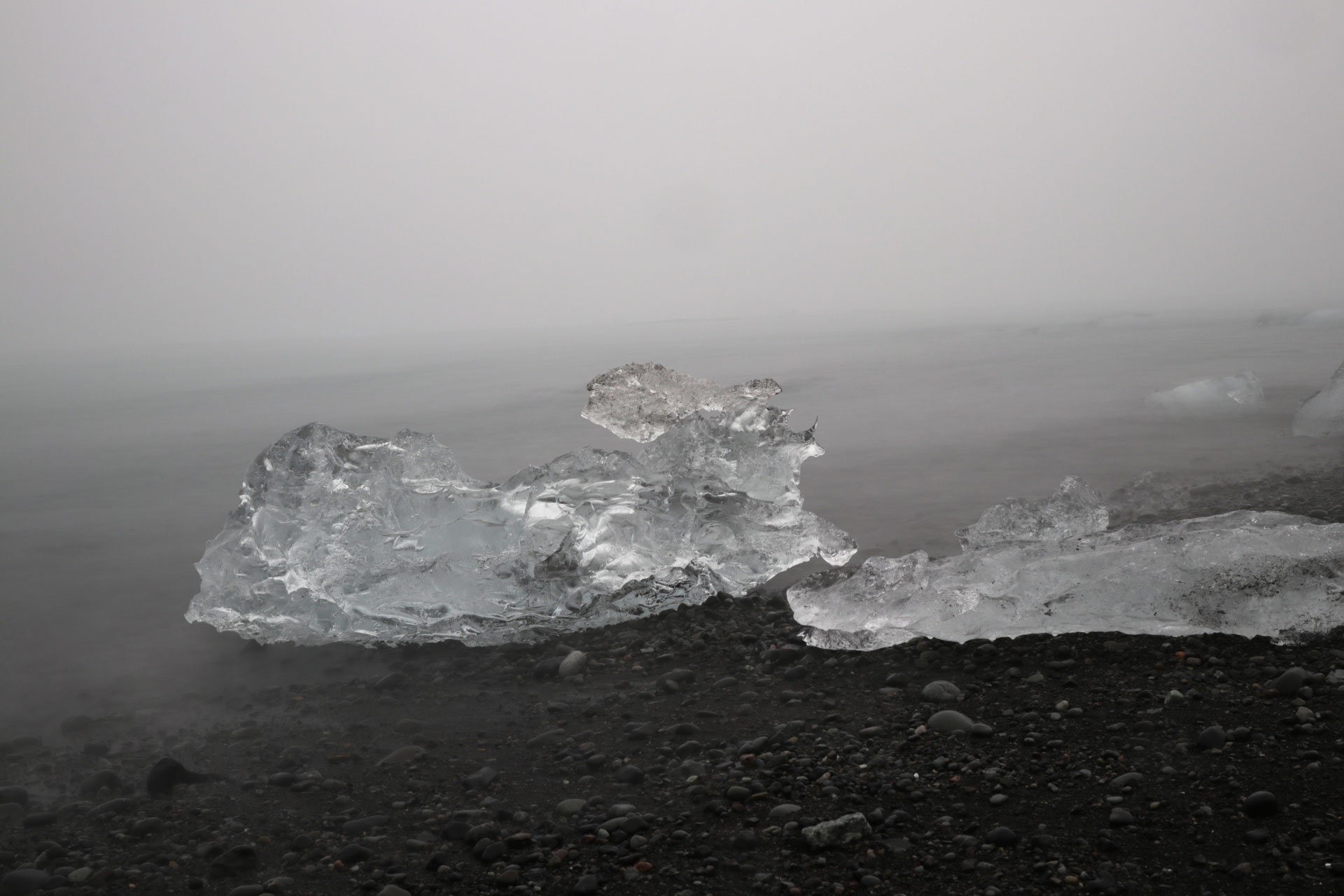 ... und wird hier wieder an Land gespült ...