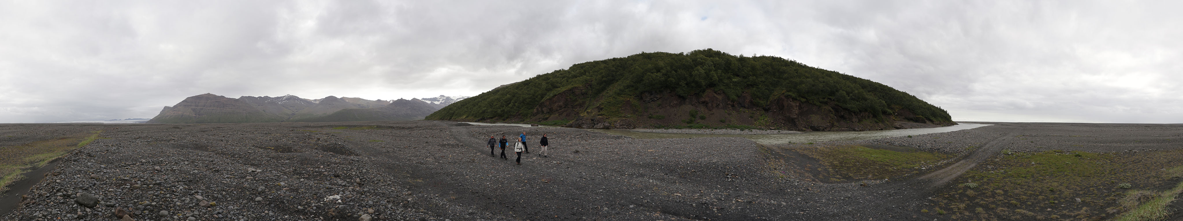 Weg durch die Steinwüste