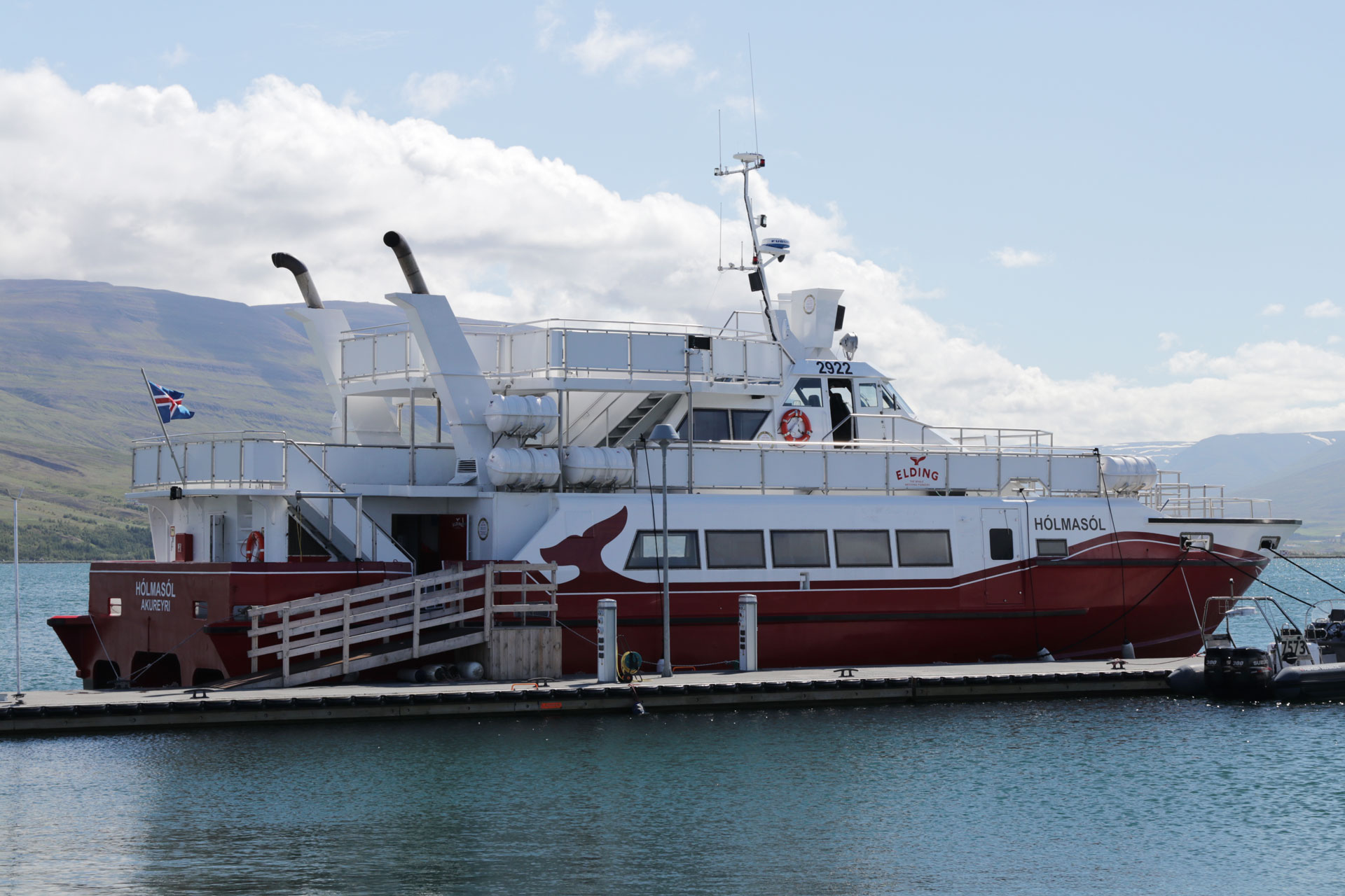 Unser Whale Watching Schiff "Hólmasól"